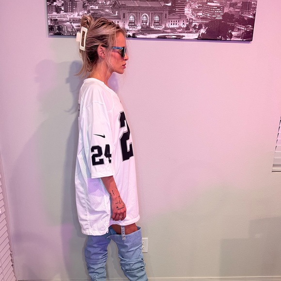 Limited version raiders Coors Light Football Jersey Black Number 24 & NFL logo - Picture 4 of 8